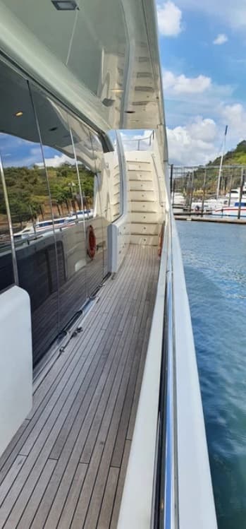 Ferretti 100' 3
