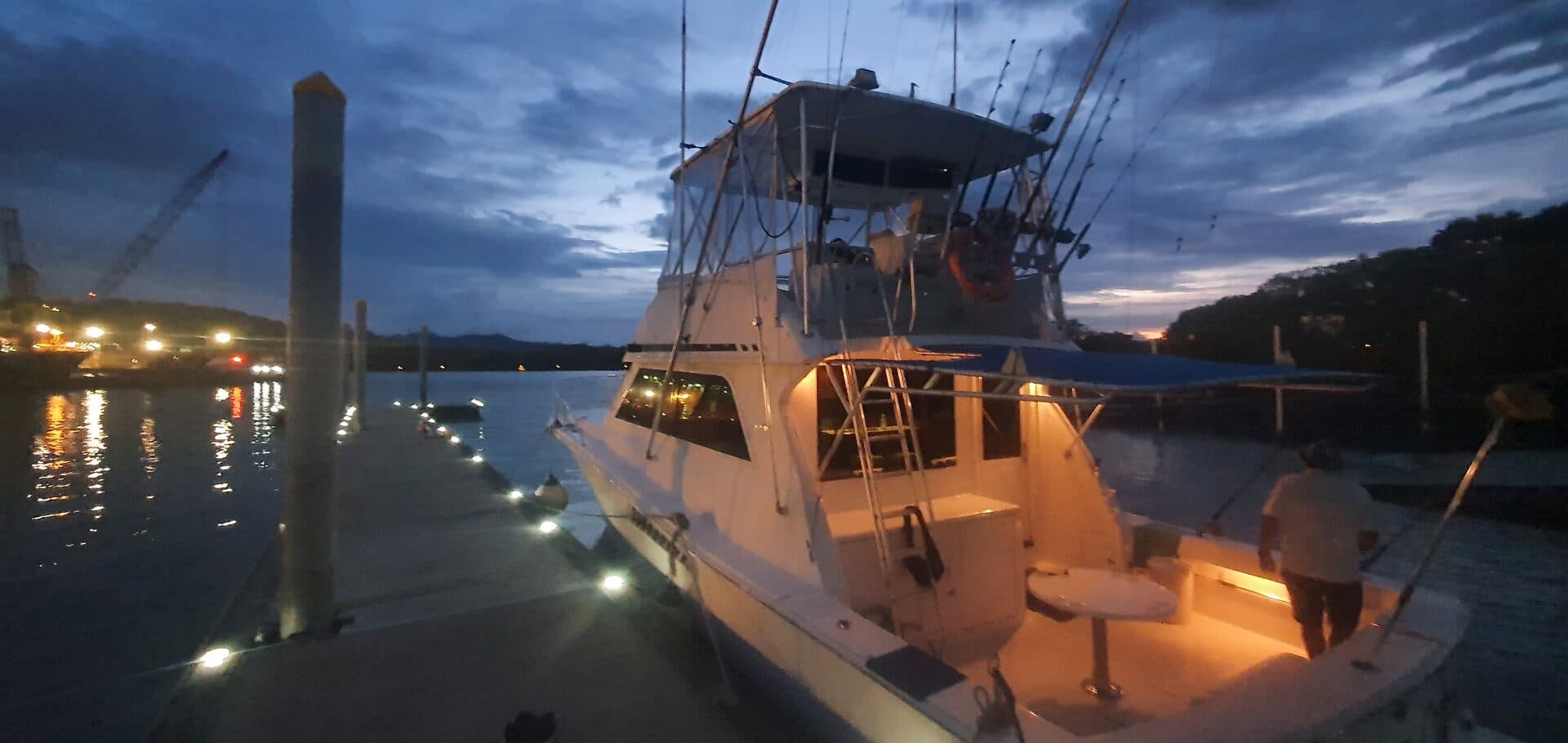 Viking 46' 16
