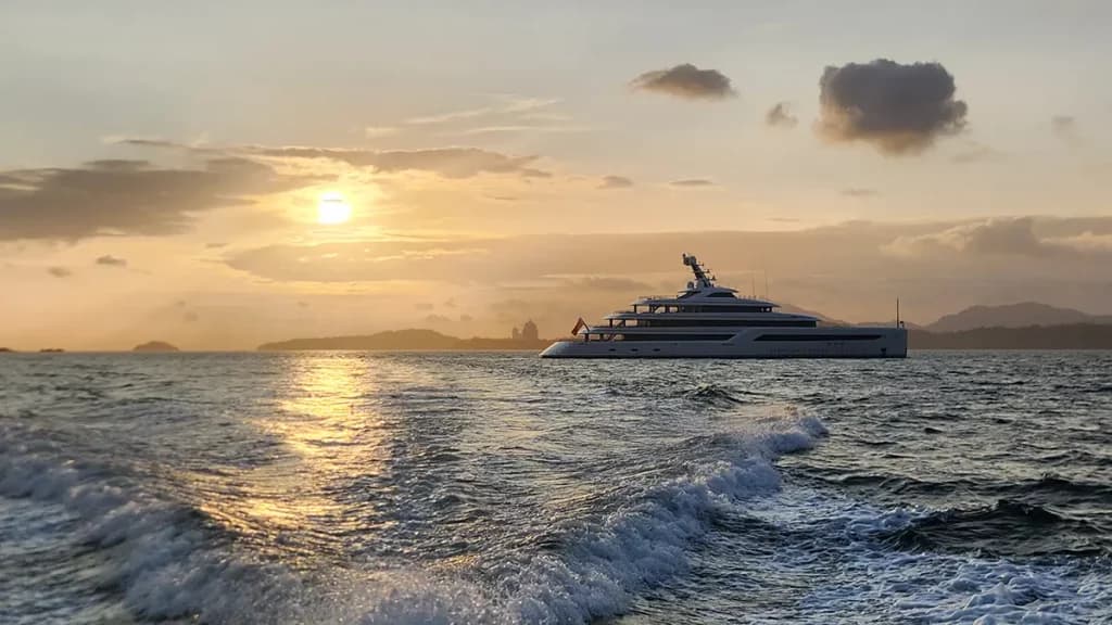 Sunset cruise in Panama Bay
