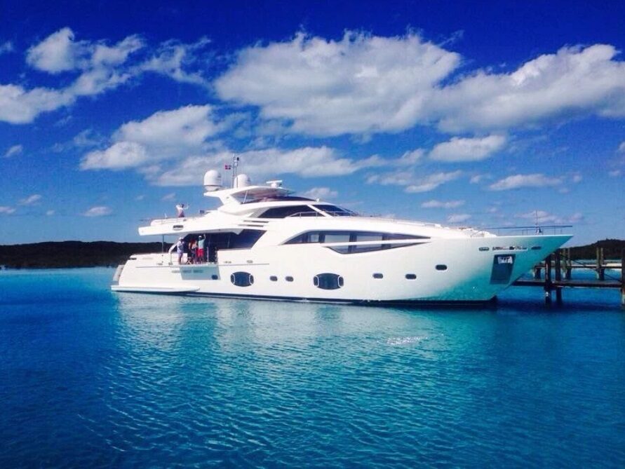 Ferretti 100 luxury cabins — 5 cabins and 4 bathrooms