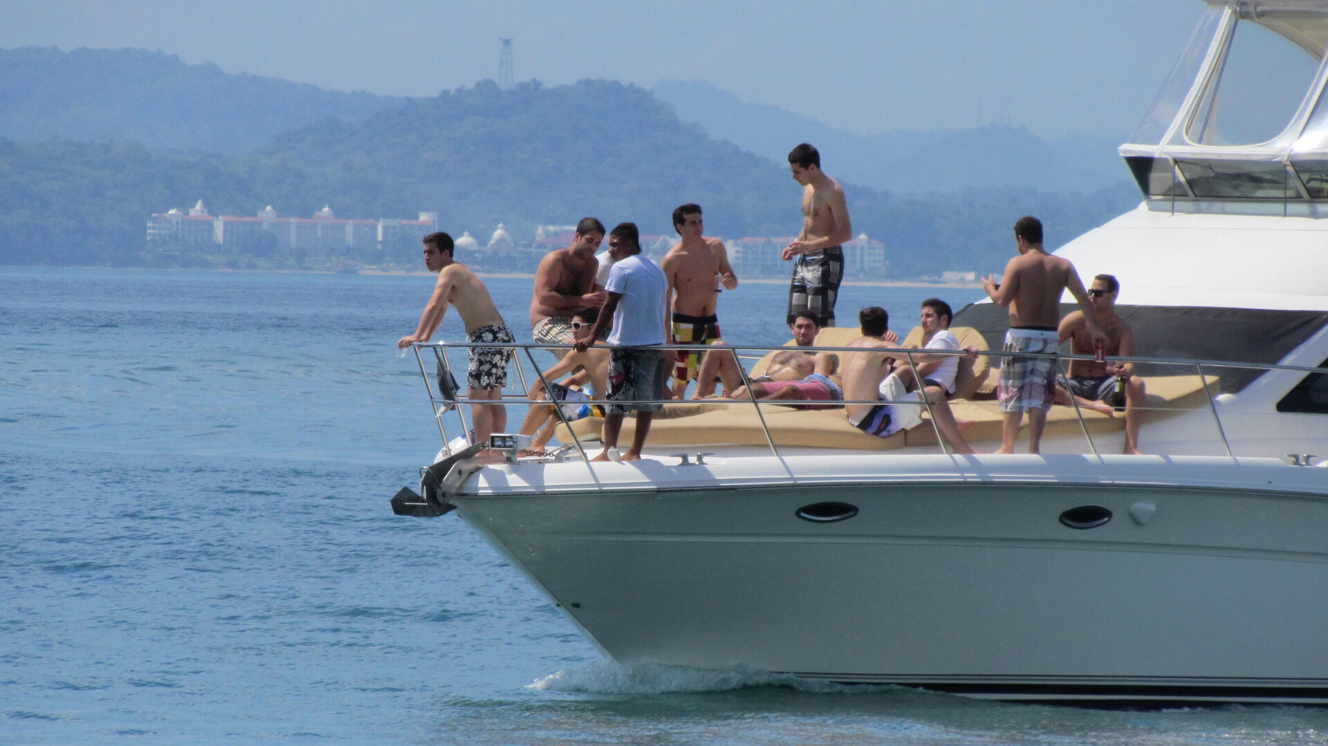 Yate de lujo para evento privado en la Bahía de Panamá