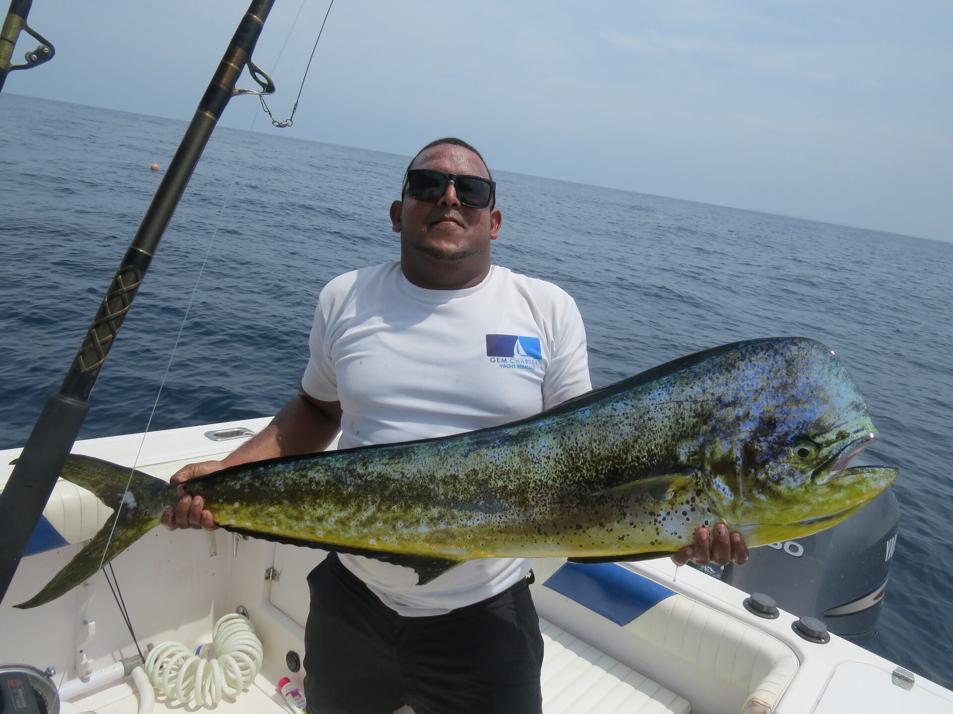 Pesca de atún de aleta amarilla — tour offshore Panamá