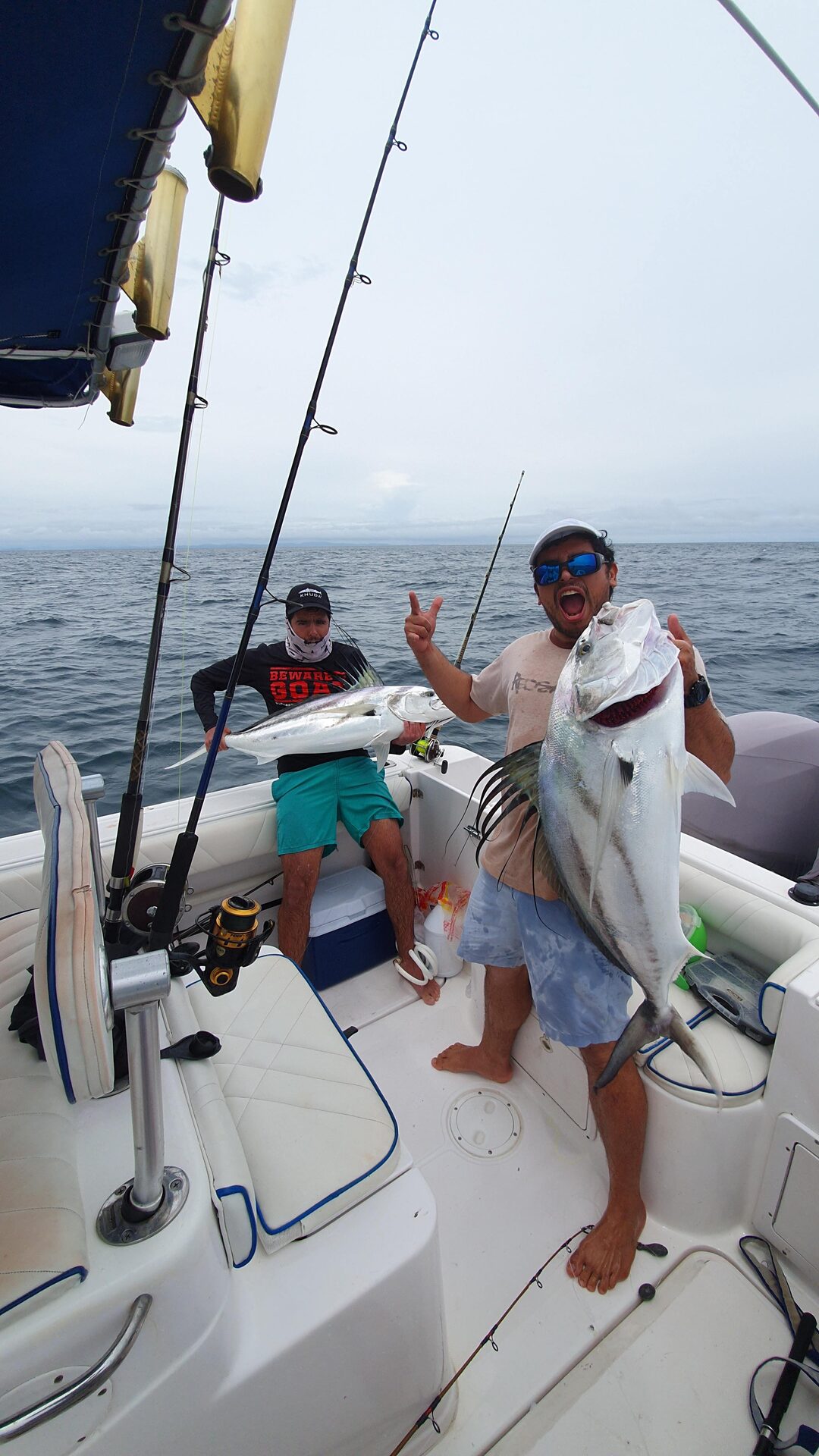 Pesca de dorado (mahi-mahi) en aguas del Pacífico panameño