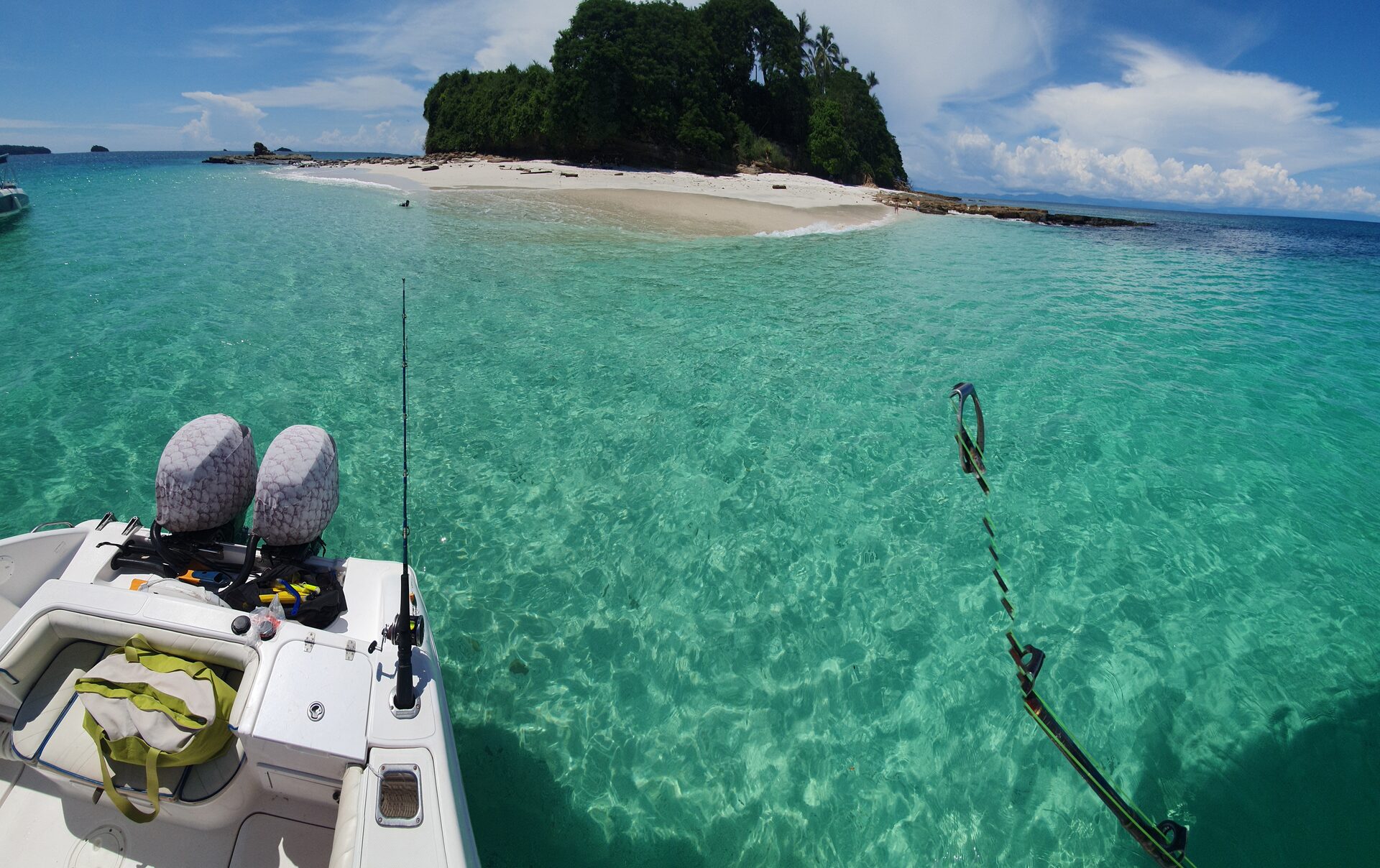 Playa virgen en Archipiélago de Las Perlas — charter privado