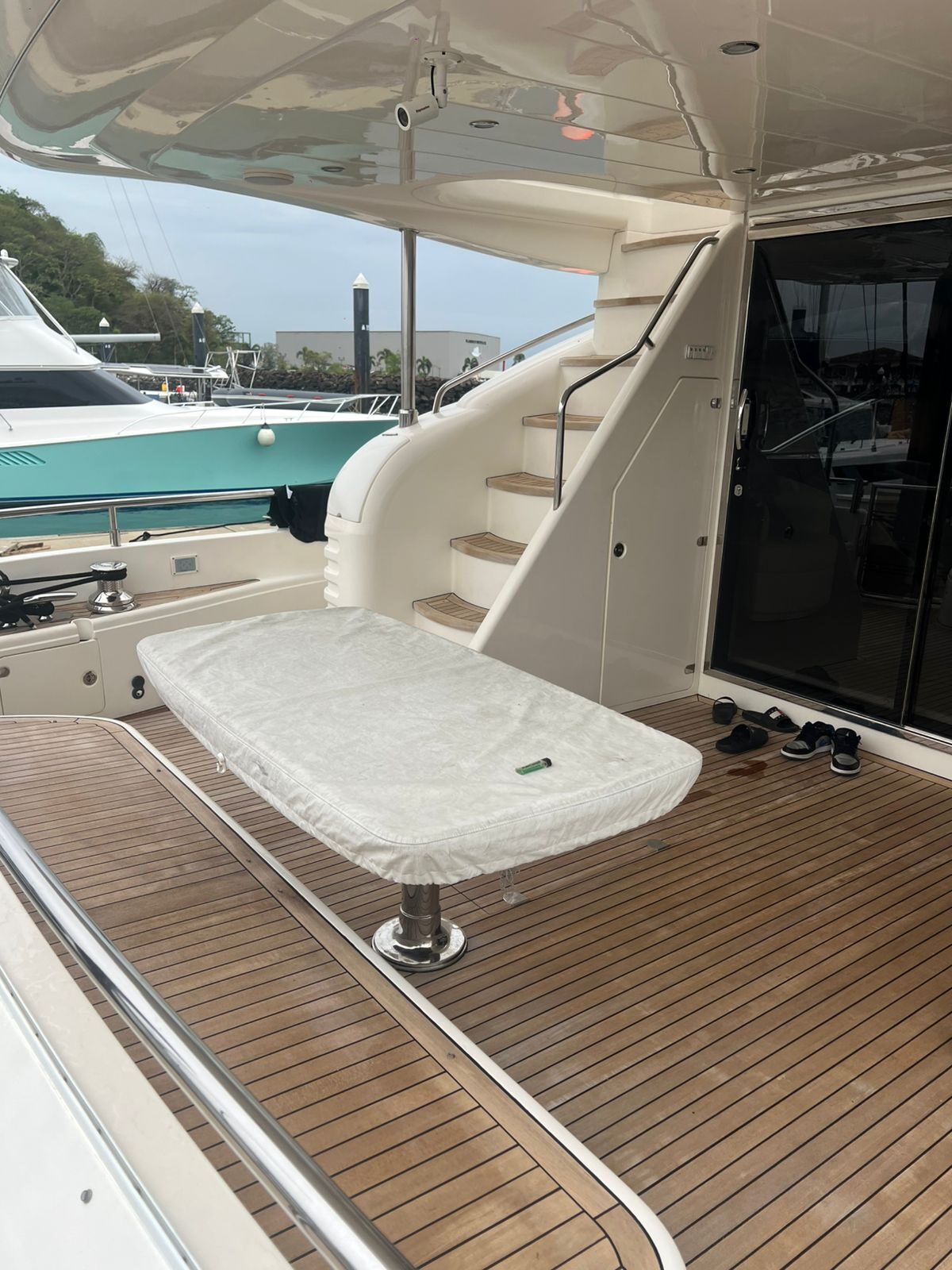 Princess 75' 8