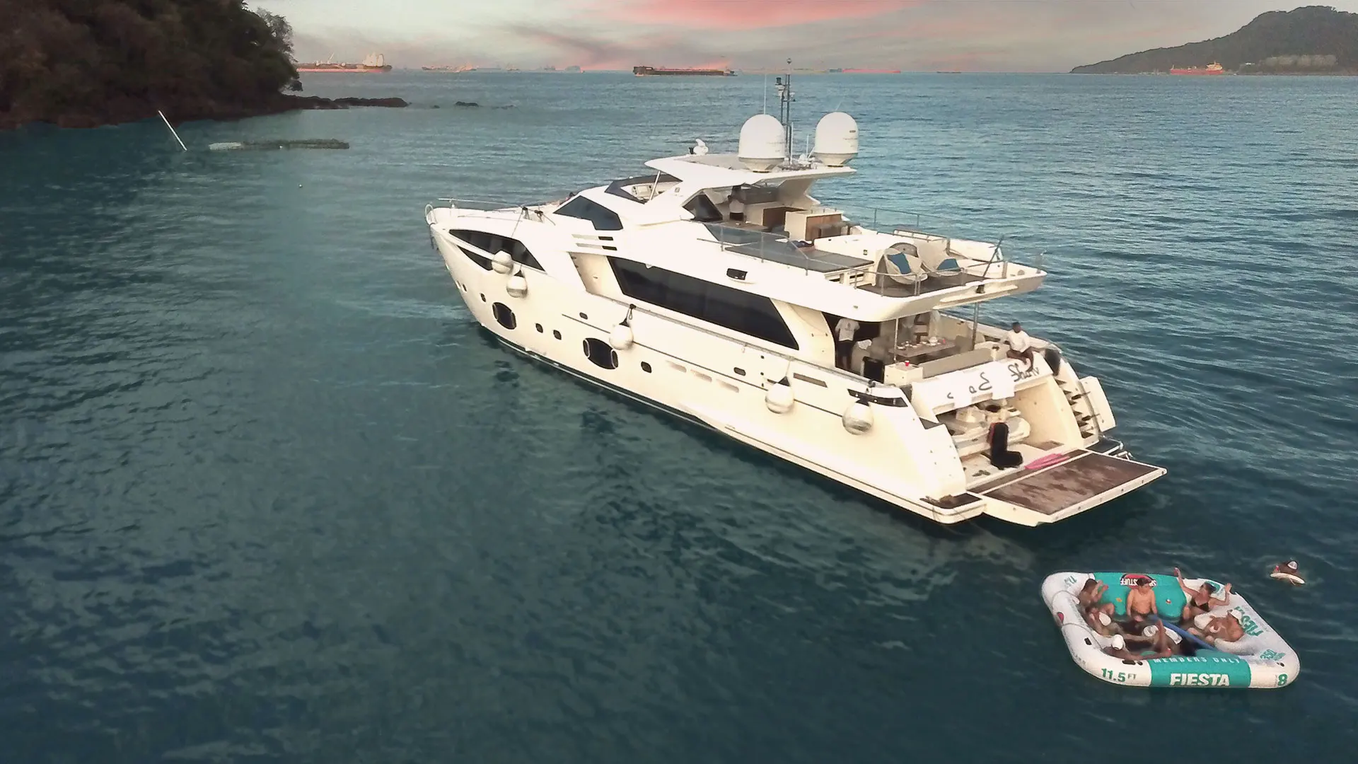 Ferretti 100' | Panama Gem Charters Fleet | Yacht rental