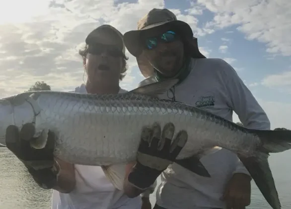 Pesca en Lago Gatún - Panama Gem Charters - Gatun Lake Fishing Tour