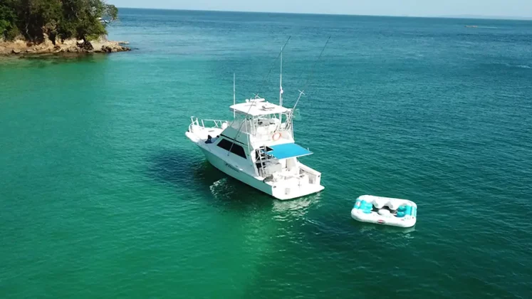 private charter fishing yacht rental to pearl islands - alquiler de yates privados y pesca en las perlas